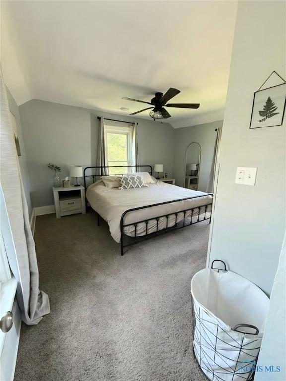 129 Stahl St, Bradner, OH 43406 - carpeted bedroom featuring ceiling fan and vaulted ceiling
