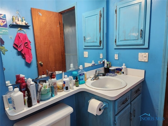 713 Glenwood Rd, Rossford, OH 43460 - bathroom with vanity