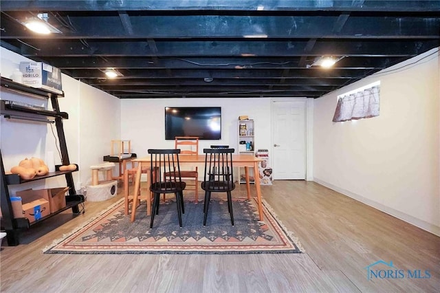 218 E Mcpherson Ave, Findlay, OH 45840 - dining area with wood finished floors and baseboards