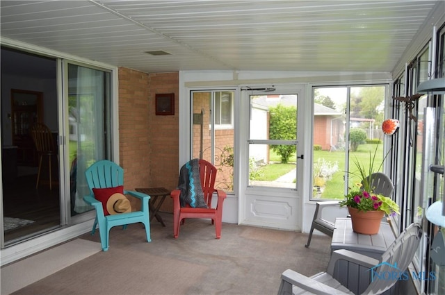 309 Huron Rd, Findlay, OH 45840 - sunroom / solarium with vaulted ceiling