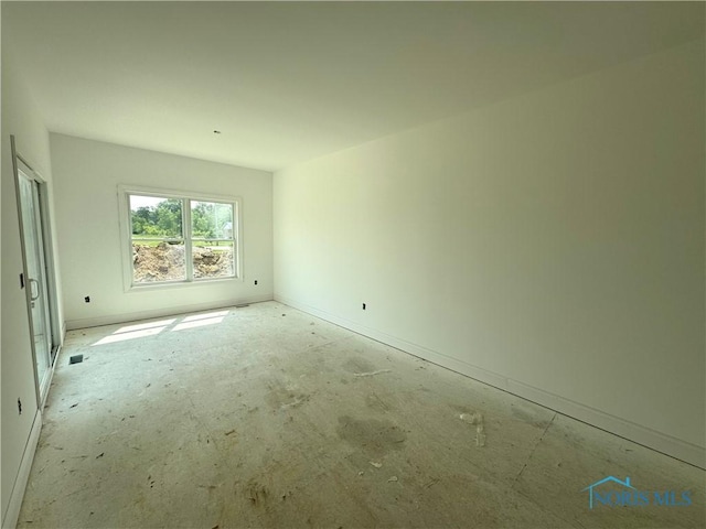 1902 Caleb Ct, Waterville, OH 43566 - unfurnished room with baseboards