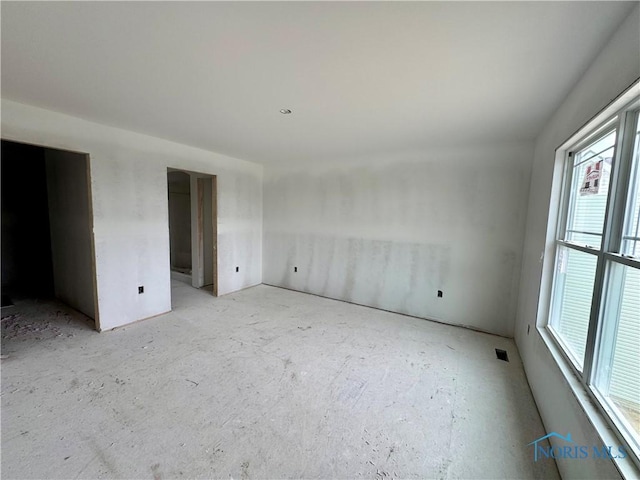 1924 Caleb Ct, Waterville, OH 43566 - unfurnished room featuring healthy amount of natural light