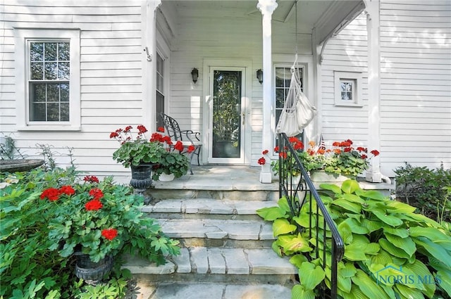 232 E Wayne St, Maumee, OH 43537 - entrance to property featuring covered porch