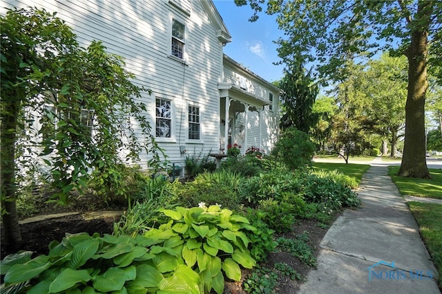 232 E Wayne St, Maumee, OH 43537 - view of side of home
