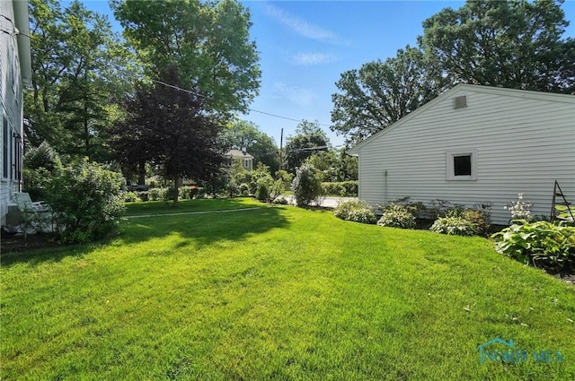 232 E Wayne St, Maumee, OH 43537 - view of grassy yard