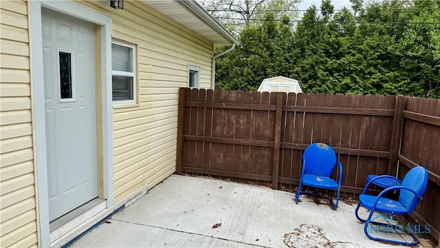 2659 Oak Grove Pl, Toledo, OH 43613 - view of patio