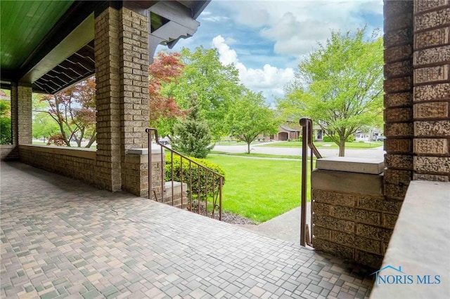 1211 S Main St, Findlay, OH 45840 - view of patio / terrace