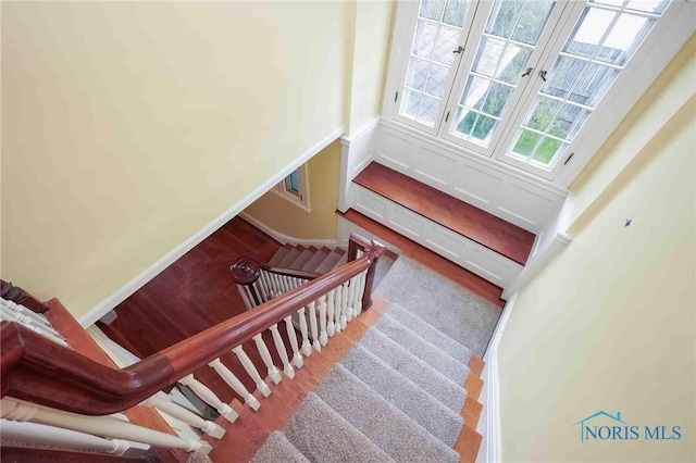 1211 S Main St, Findlay, OH 45840 - stairway featuring wainscoting