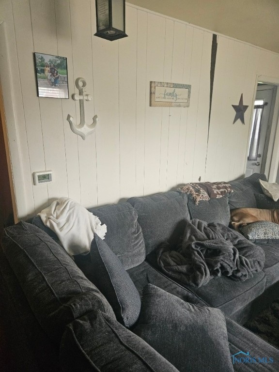 128 E Lane Ave, Lima, OH 45801 - view of living area