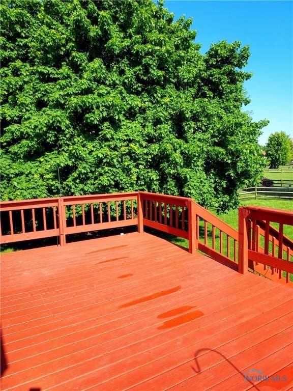 856 Village Pkwy, Waterville, OH 43566 - view of deck