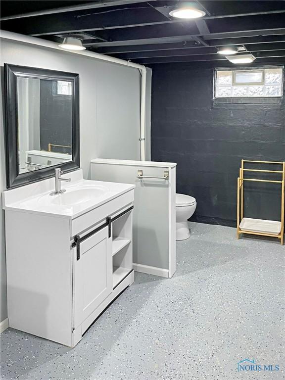 1381 Junior Dr, Maumee, OH 43537 - bathroom featuring vanity and toilet