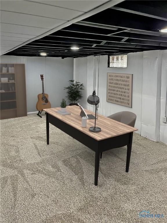1381 Junior Dr, Maumee, OH 43537 - finished below grade area with carpet flooring