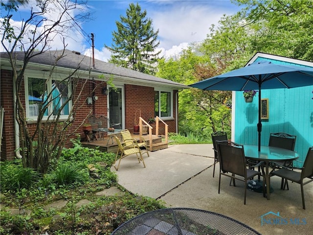 28330 W River Rd, Perrysburg, OH 43551 - view of patio / terrace with outdoor dining space