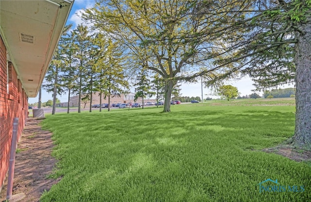 403 S N Curtice Rd, Oregon, OH 43616 - view of grassy yard