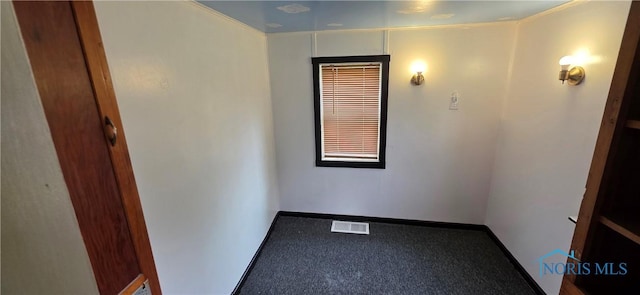 1037 Fishlock Ave, Findlay, OH 45840 - carpeted empty room featuring baseboards