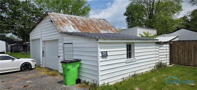 1037 Fishlock Ave, Findlay, OH 45840 - view of detached garage