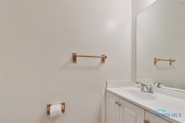 2540 Plum Leaf Ln, Toledo, OH 43614 - bathroom with vanity
