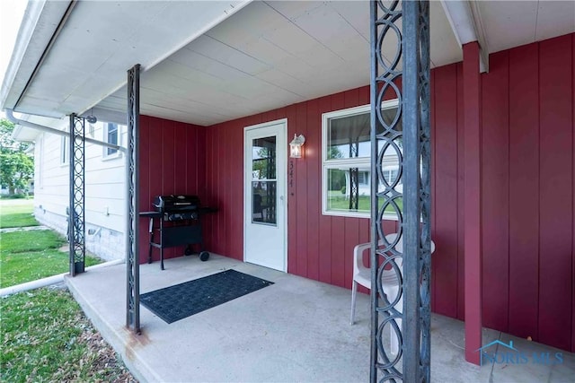 344 E Findlay St, Sugar Creek Township, OH 45893 - view of exterior entry