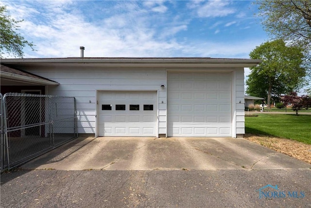 344 E Findlay St, Sugar Creek Township, OH 45893 - view of garage