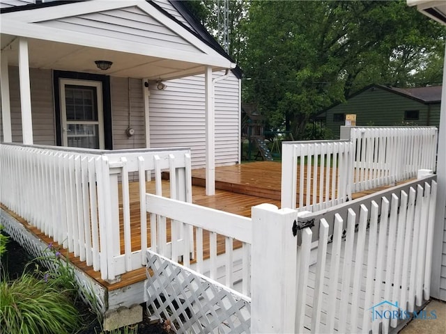 5502 Rudyard Rd, Sylvania, OH 43560 - view of deck