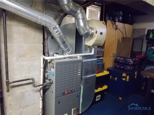 3440 Mapleway Dr, Toledo, OH 43614 - utility room with heating unit