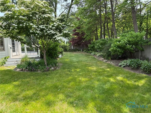 8411 Willow Glen Ct, Holland, OH 43528 - view of grassy yard