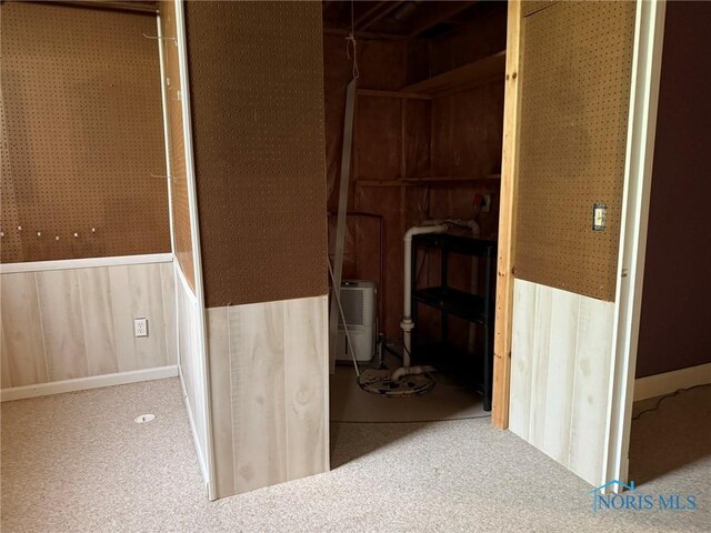 8411 Willow Glen Ct, Holland, OH 43528 - hall with carpet flooring