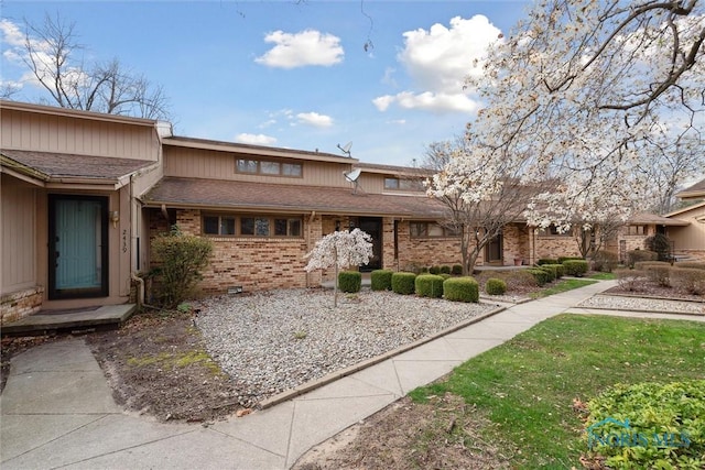2439 Parliament Sq Unit 2439, Toledo, OH 43617 - view of front of house featuring brick siding