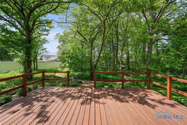 806 Woodstock Ct, Findlay, OH 45840 - view of wooden deck
