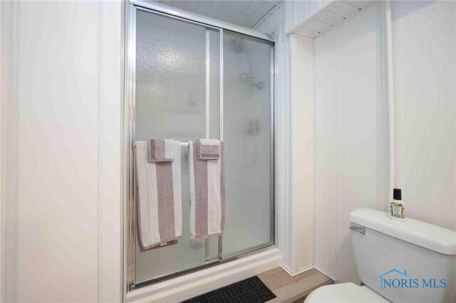 501 Flintlock Ct, Findlay, OH 45840 - bathroom with a stall shower and toilet