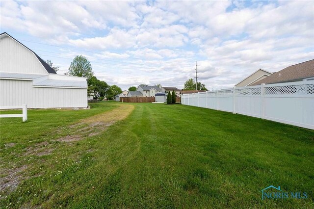 501 Flintlock Ct, Findlay, OH 45840 - view of yard