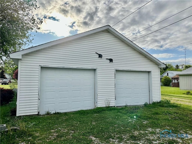 203 Washington St, Bettsville, OH 44815 - view of detached garage