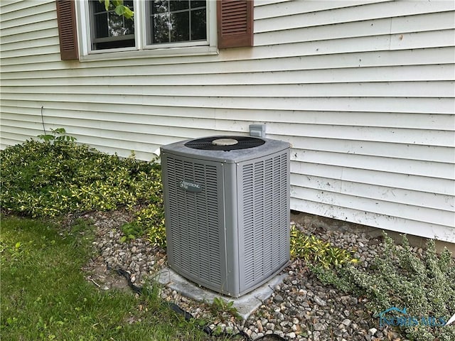 203 Washington St, Bettsville, OH 44815 - exterior view of cooling unit