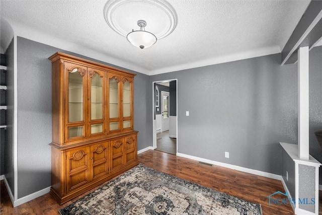 1473 State Route 66, Stryker, OH 43557 - foyer with wood finished floors, a textured ceiling, and baseboards