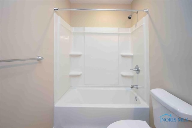 1816 Cherry Ln, Findlay, OH 45840 - bathroom featuring toilet
