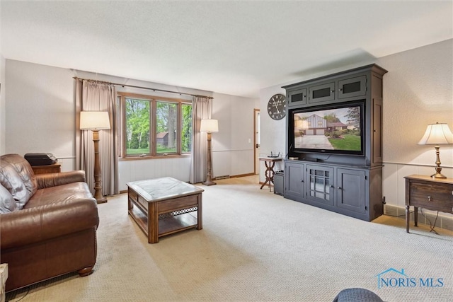2142 Tracy Rd, Northwood, OH 43619 - living area with light colored carpet