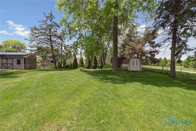 2142 Tracy Rd, Northwood, OH 43619 - view of yard