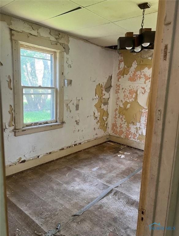 636 Nesslewood Ave, Toledo, OH 43610 - unfurnished room with baseboards