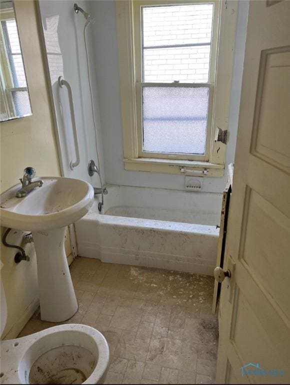 636 Nesslewood Ave, Toledo, OH 43610 - full bathroom with shower / bathtub combination and toilet