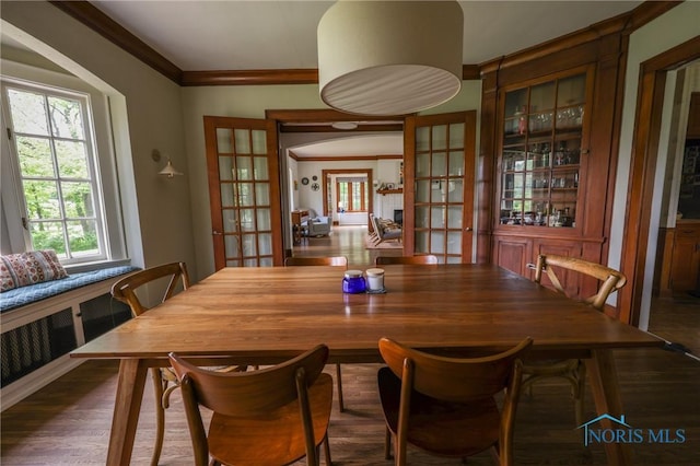 5243 Flanders Rd, Toledo, OH 43623 - dining space with french doors and ornamental molding