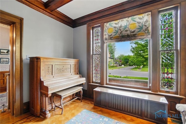 1100 S Main St, Findlay, OH 45840 - sitting room with radiator and crown molding