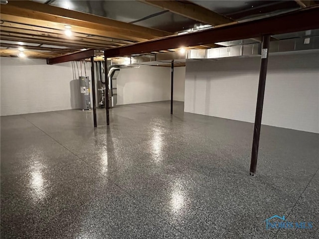 4015 E Plaza Blvd, Northwood, OH 43619 - basement featuring water heater