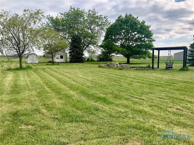 5151 Keller Rd, Walbridge, OH 43465 - view of green lawn
