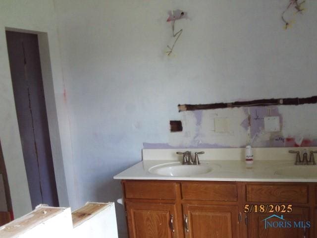 20390 Locust St, Weston, OH 43569 - bathroom featuring double vanity