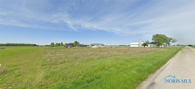 2038 Hanley Rd, Genoa, OH 43430