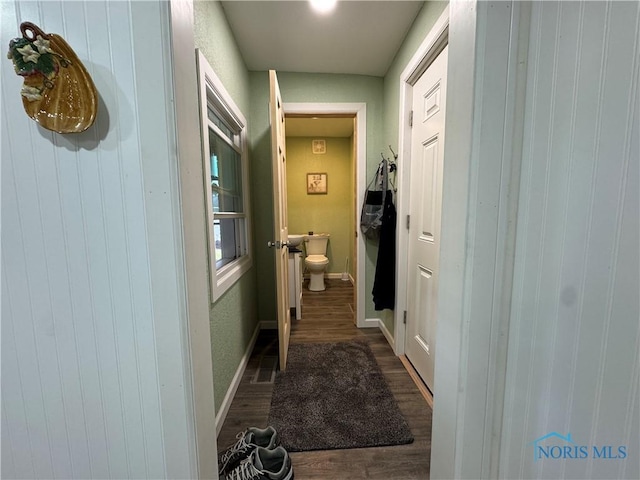 1226 Champe Rd, Toledo, OH 43615 - corridor featuring wood finished floors and baseboards