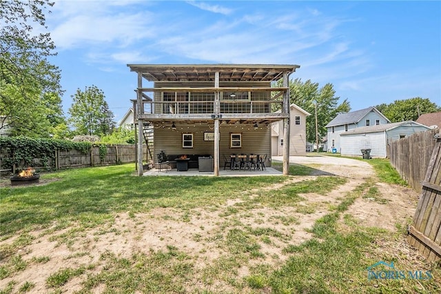 4279 Defiance Pike, Wayne, OH 43466 - rear view of house featuring a patio area