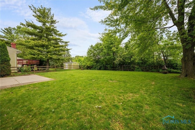 119 Mallard Rd, Perrysburg, OH 43551 - view of yard with a patio