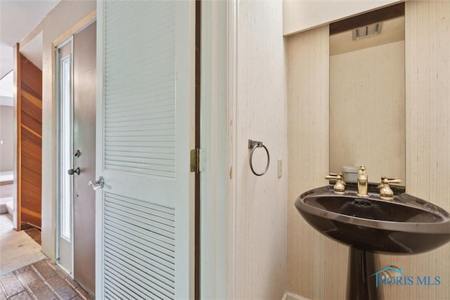1250 Hidden Ridge Rd, Toledo, OH 43615 - view of bathroom