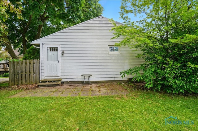 1306 N Union St, Fostoria, OH 44830 - view of outdoor structure